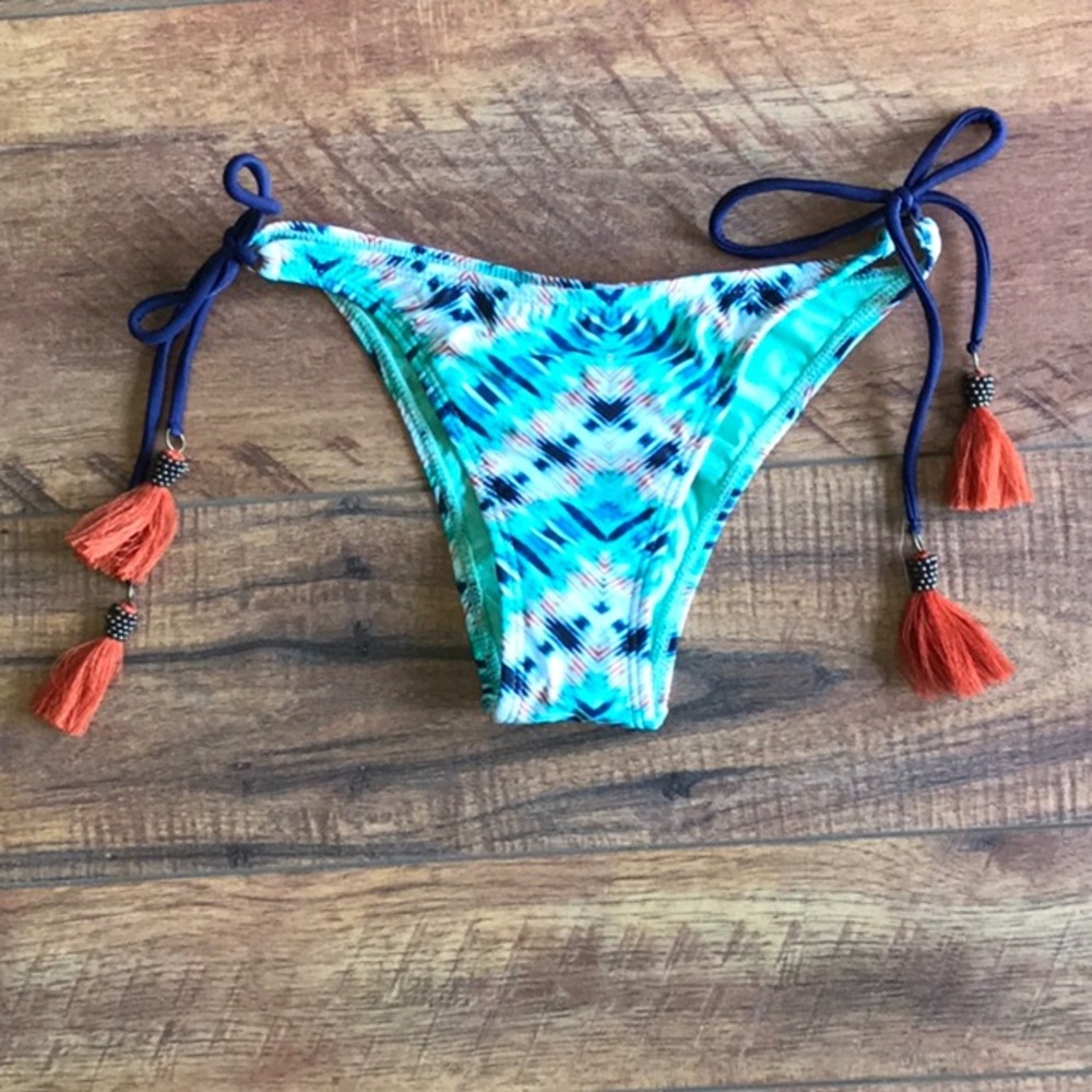 Sofia by Vix bikini bottoms